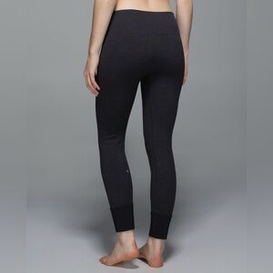 Lululemon Ebb To Street Seamless Pant in Heathered Black, size 6